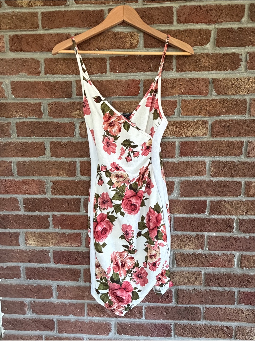 Floral V-Neck Spaghetti Strap Dress in White and Pink. Rue 21. Medium.